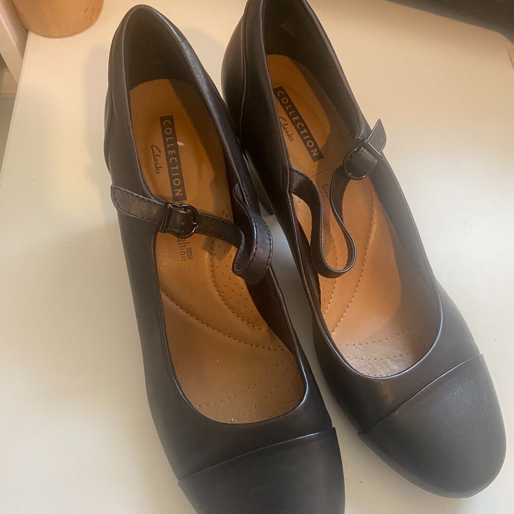 Clarks Collection comfort walking Mary Janes with stacked heel